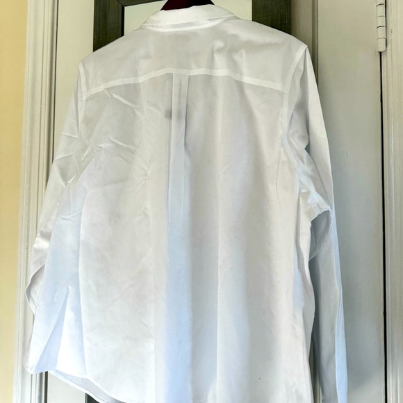 L.L. Bean Wrinkle-Free Pinpoint Oxford Cotton Shirt - Picture 4 of 10